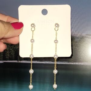 Elegant Gold and Pearl Drop Earrings